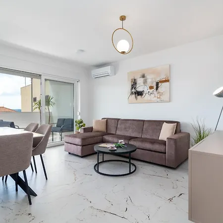 Apartment With Parking Space - 24927 *