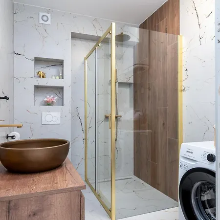 With Parking Space - 24927 Trogir