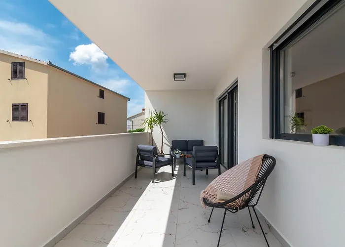 With Parking Space - 24927 Appartement *